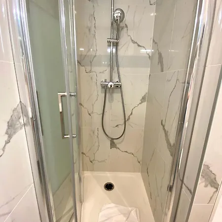 New 421 Presley - Cosy Center Lejlighed